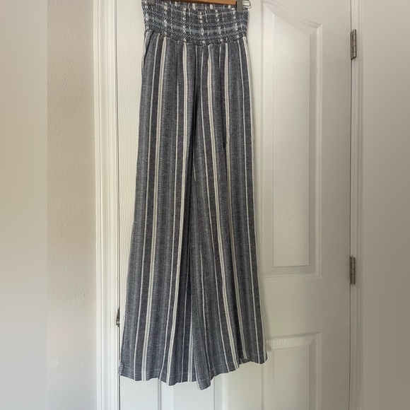 Rewatch Linen Pants - Picture 2 of 2